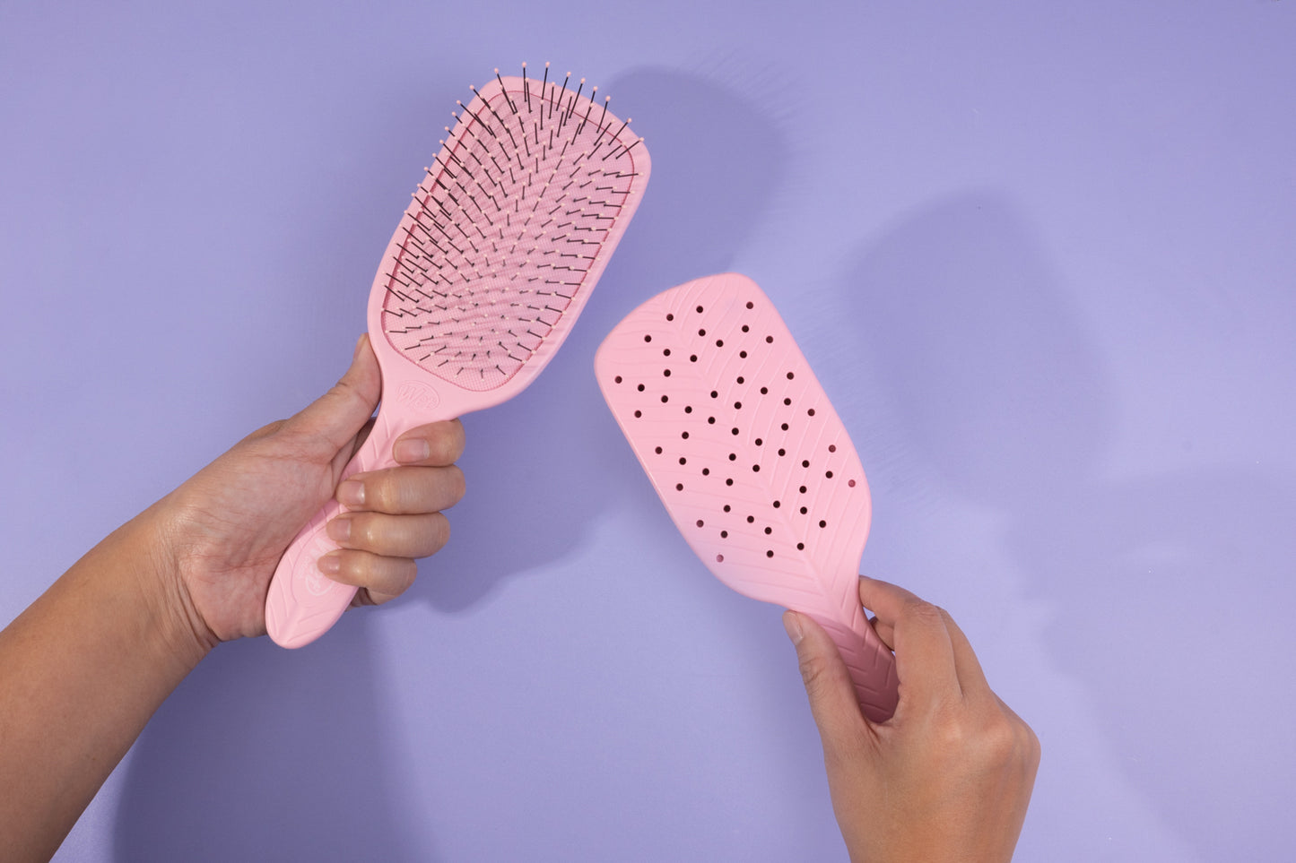 WetBrush Go Green Paddle Detangler - Pink